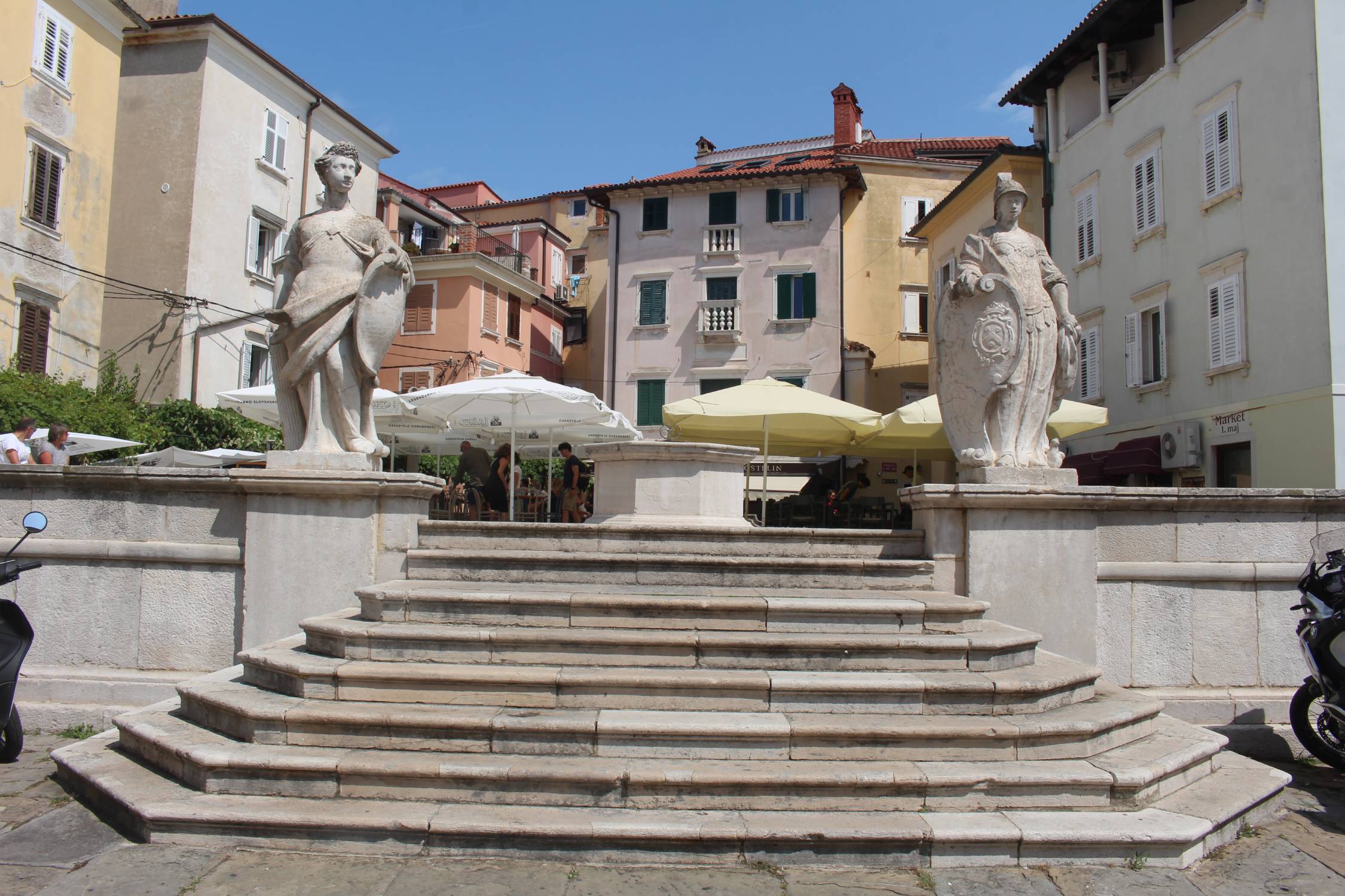 Piran, place Prvomajski