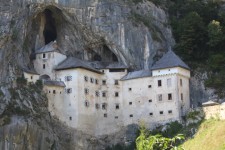 Ch&acirc;teau de Predjama