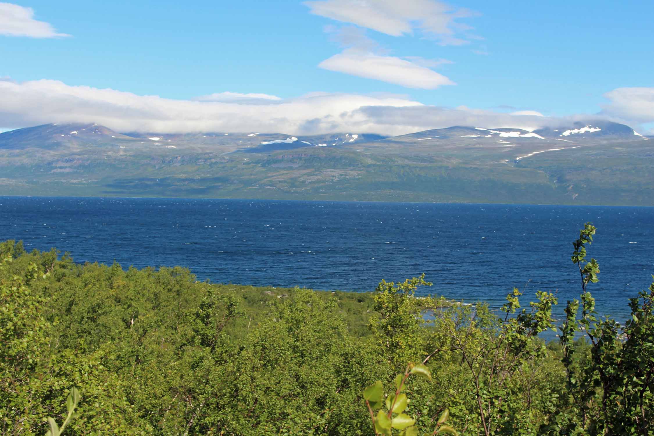 Laponie, Suède, lac Torniojarvi, montagnes