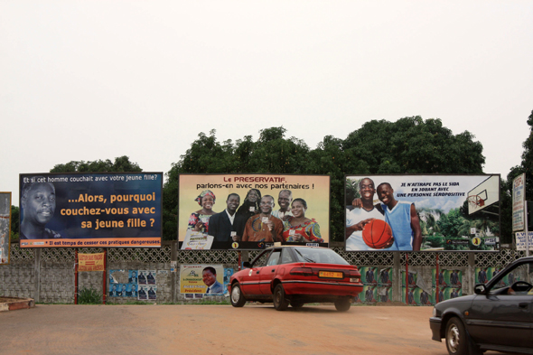 Lomé, publicité