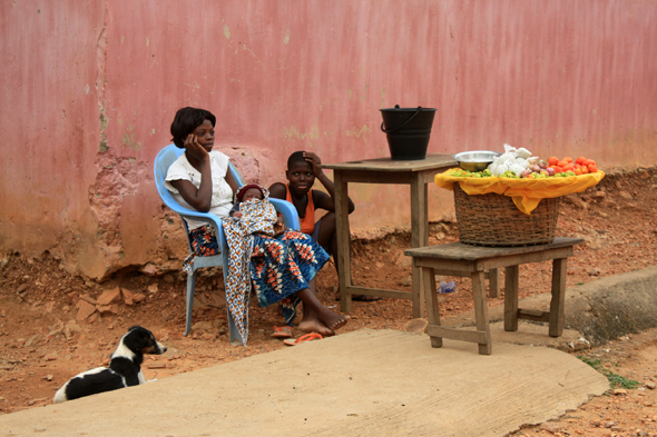 Kouma Kounda, vendeuse