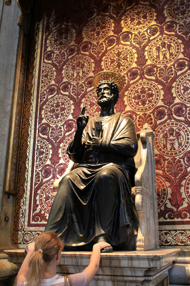 Statue de Saint Pierre, bronze