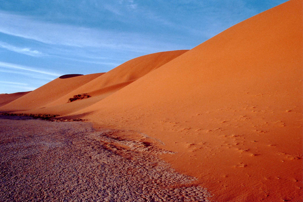 In Zaouten, dunes