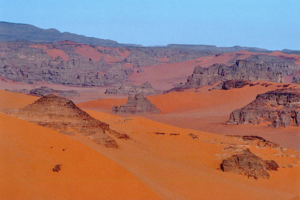 In Zaouten, dunes, paysage