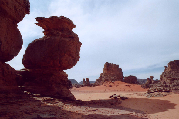 Vents de sable à Ouan Naguen, Sahara