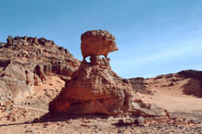 &Eacute;rosion des reliefs d'Ekanasa&iuml;
