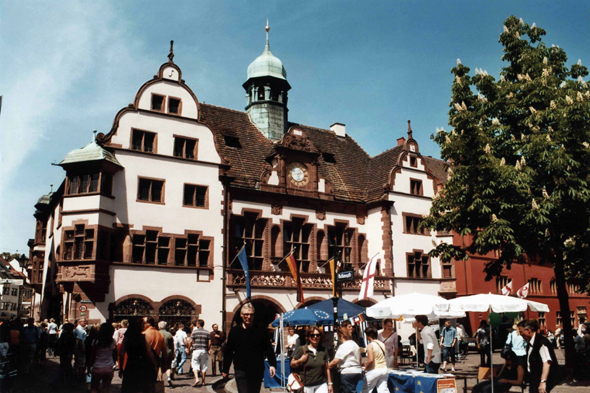 Le bel Hôtel-de-Ville de Fribourg-en-Brigsau