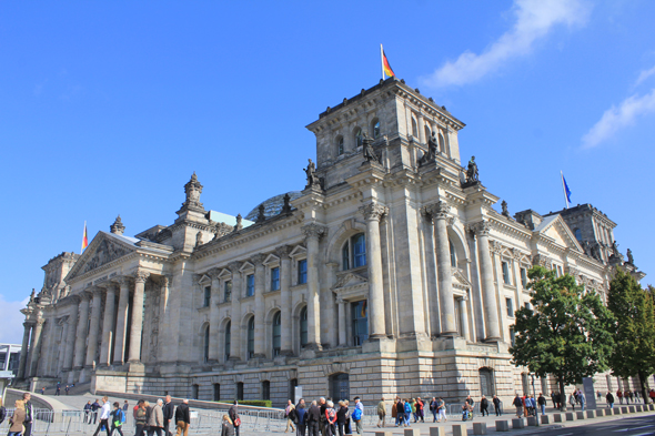 Le Palais néoclassique du Reichstag à Berlin