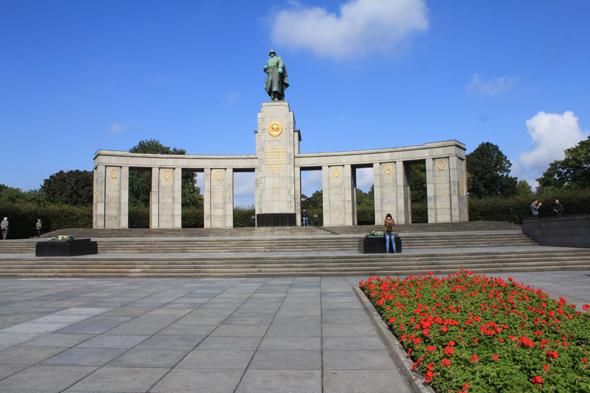 La colonne du mémorial soviétique à Berlin