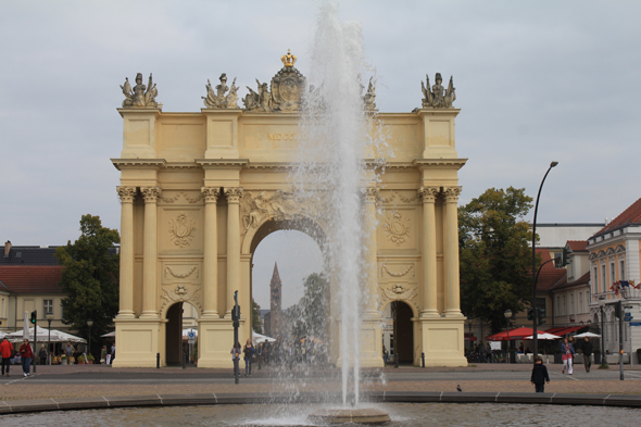 La jolie Porte Brandenburger à Potsdam