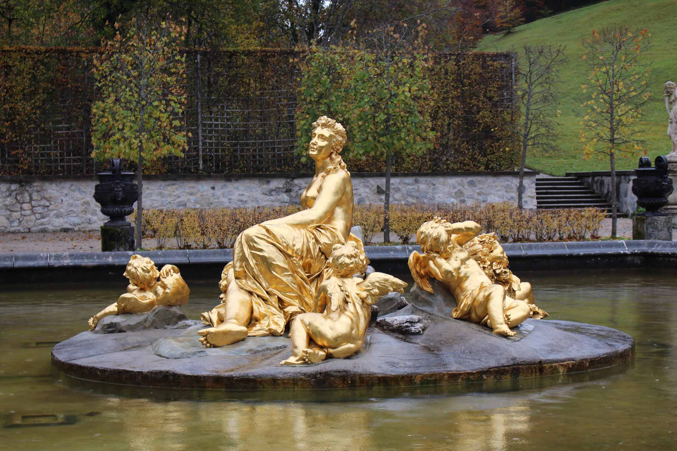 Flora et Putti, les statues et fontaines du château de Linderhof
