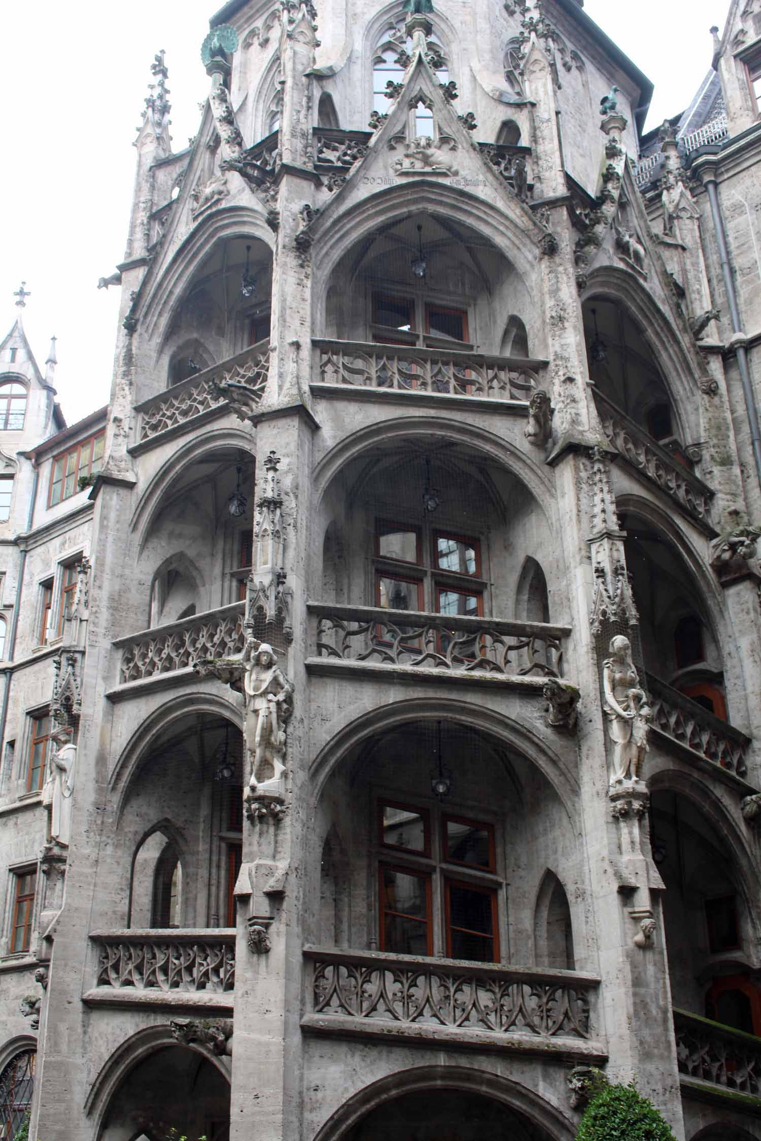 L'escalier en colimaçon de l'hôtel de ville de Munich