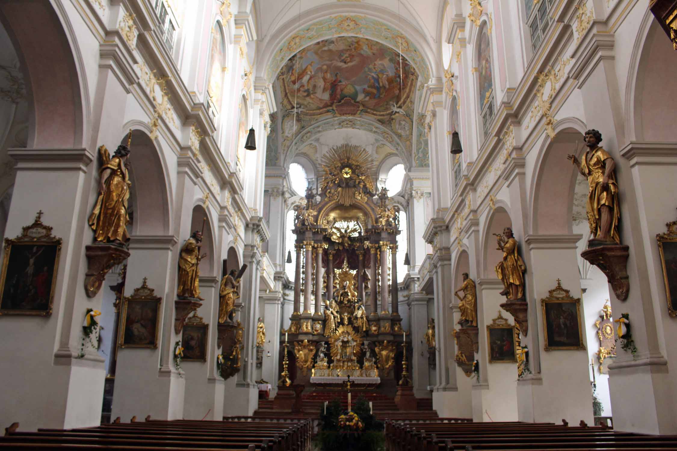 La nef de l'église Saint-Pierre de Munich