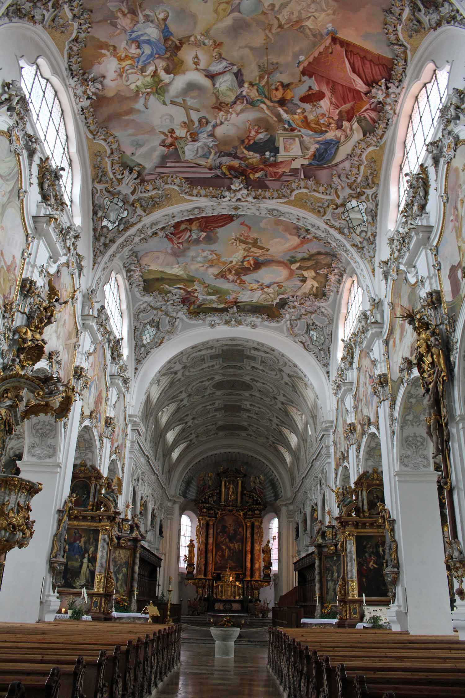 La nef du monastère de Steingaden