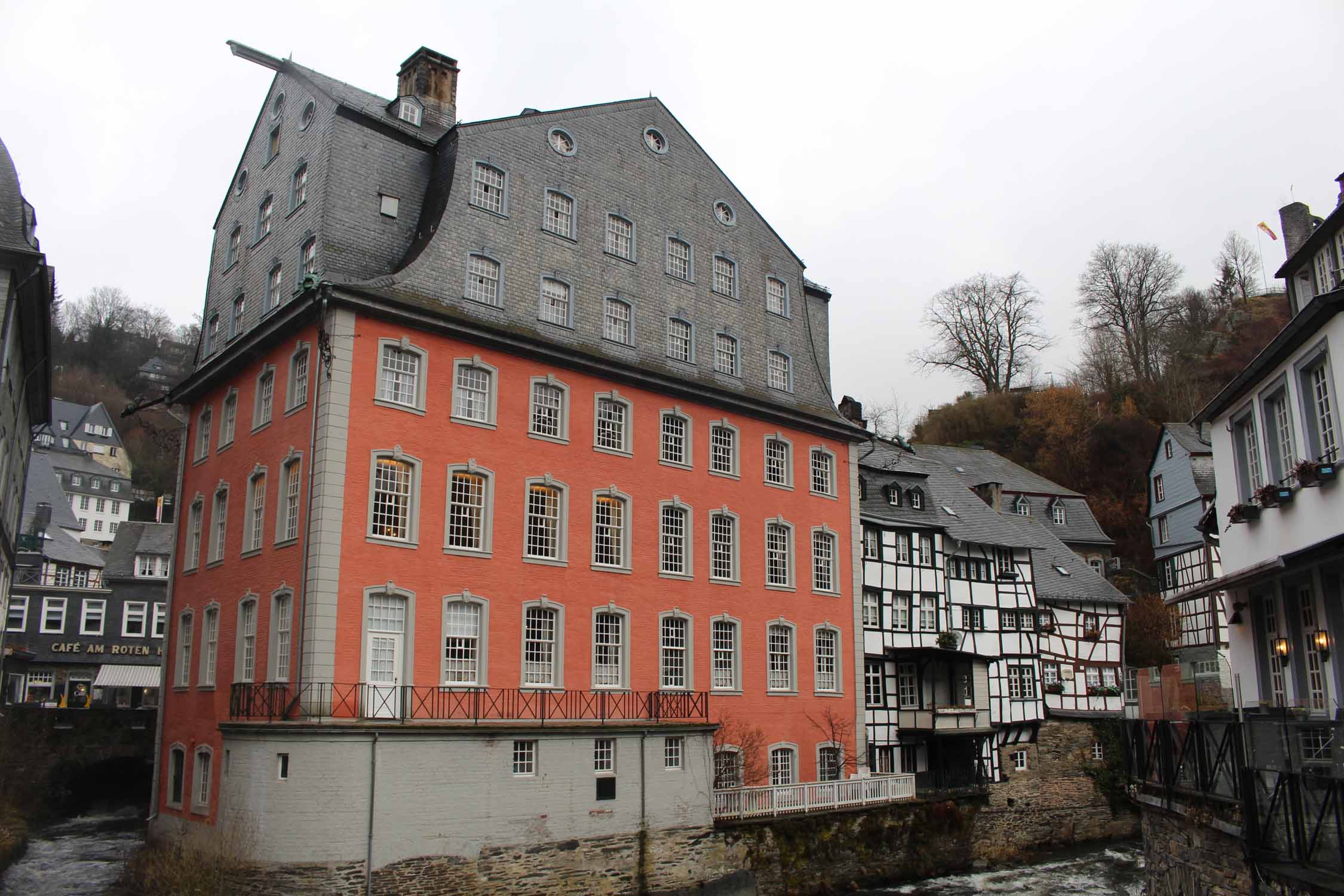 Montjoie, la Maison Rouge