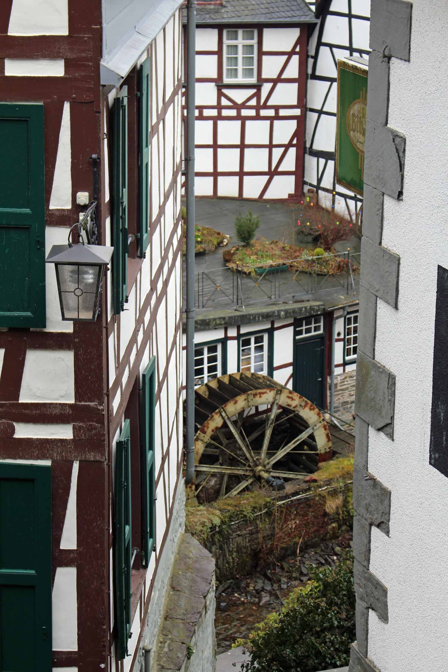 Montjoie, roue de moulin