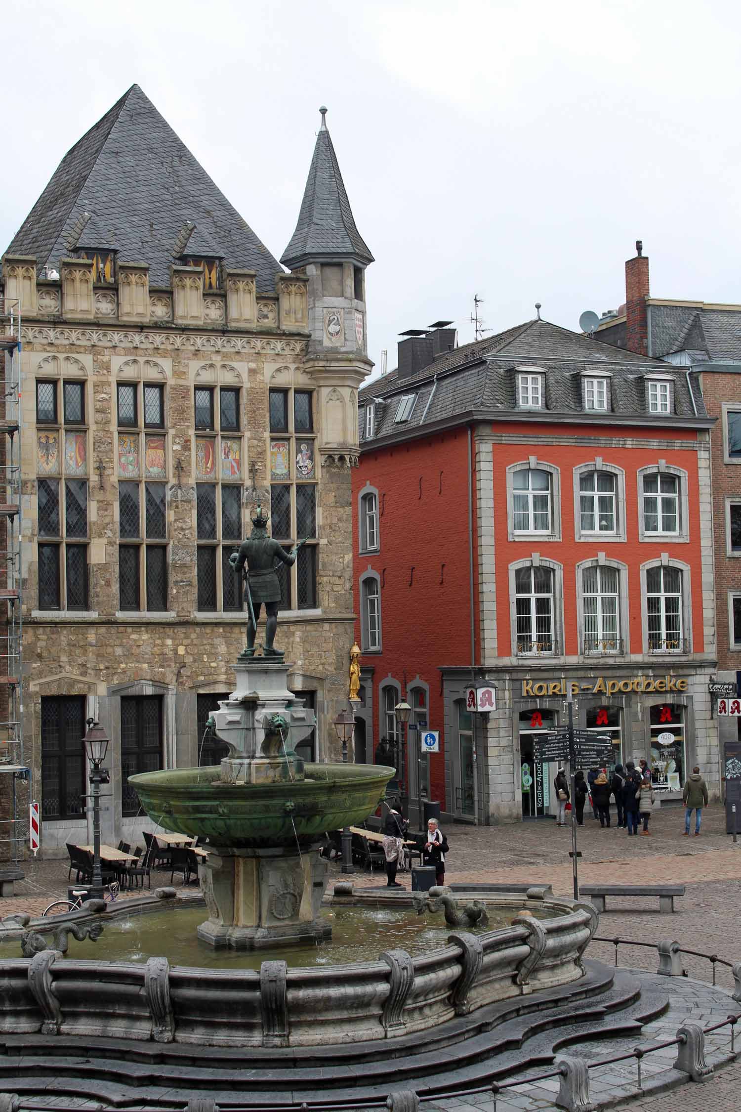Aix-la-Chapelle, fontaine, place du marché