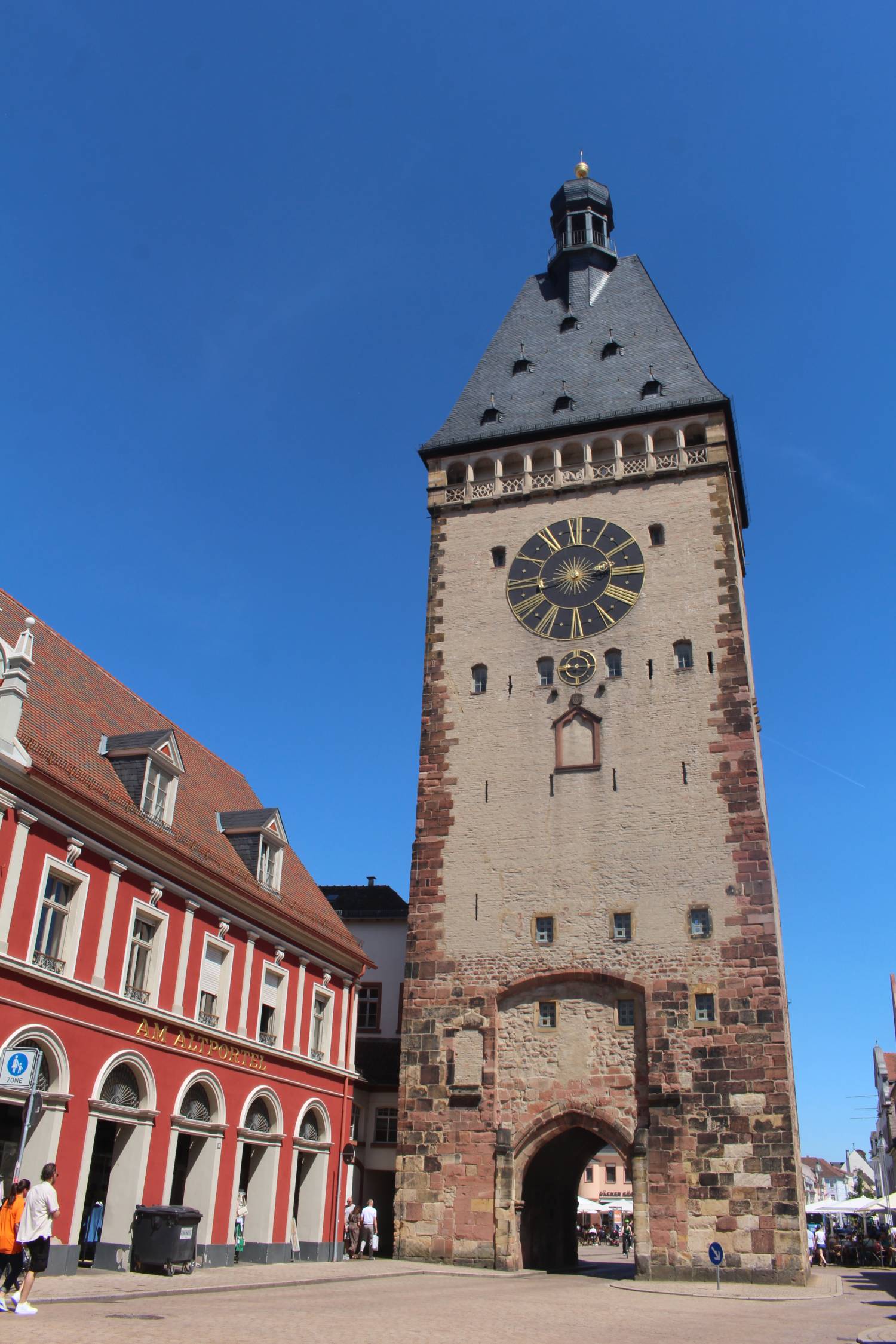 Spire, vieille porte