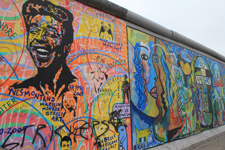 Amour Paix de l'East Side Gallery
