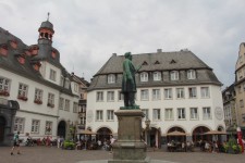 Statue de la place des J&eacute;suites