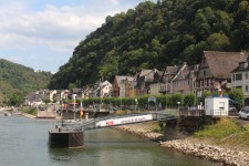 Quai de Sankt-Goar sur le Rhin