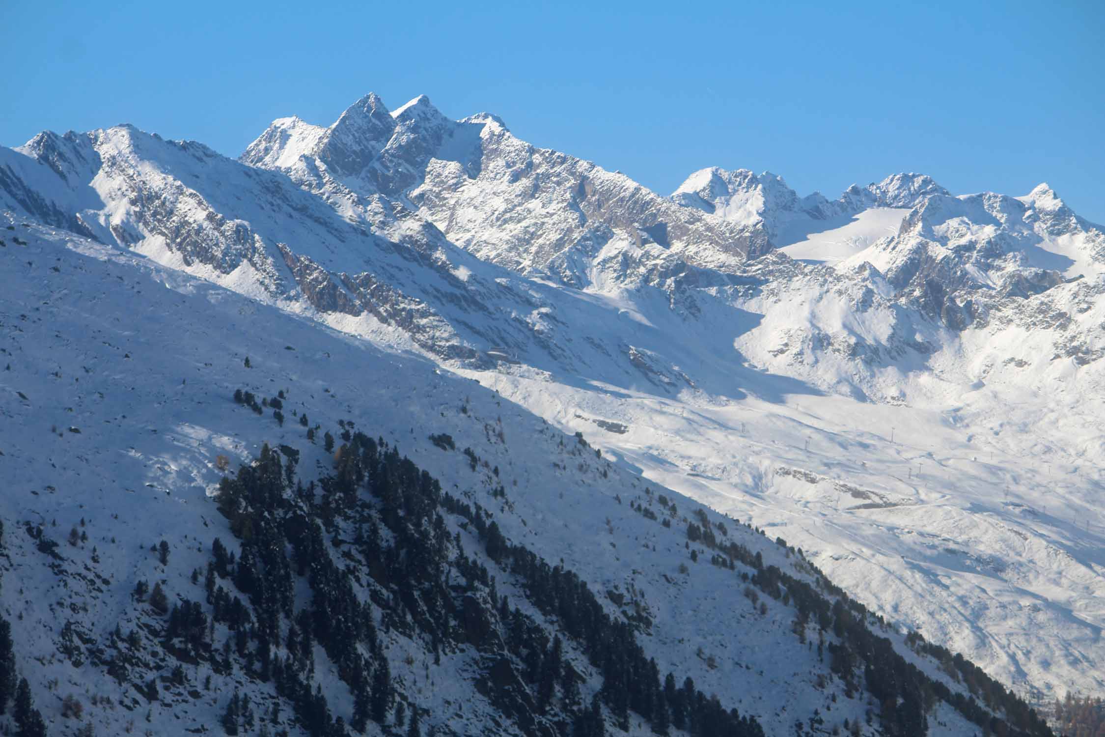 Paysage des montagnes du Tyrol sous la neige