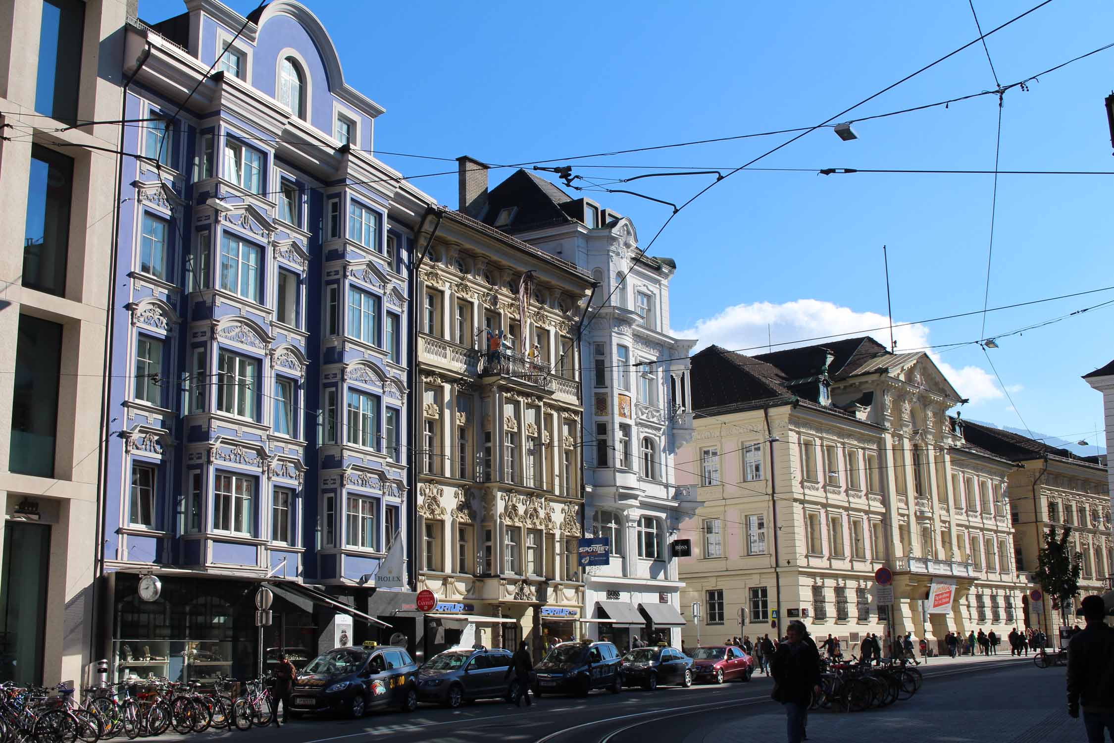 Innsbruck, la rue et place Maria Theresien strasse