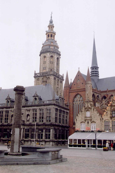 Belgique, Veurne, Grand-Place
