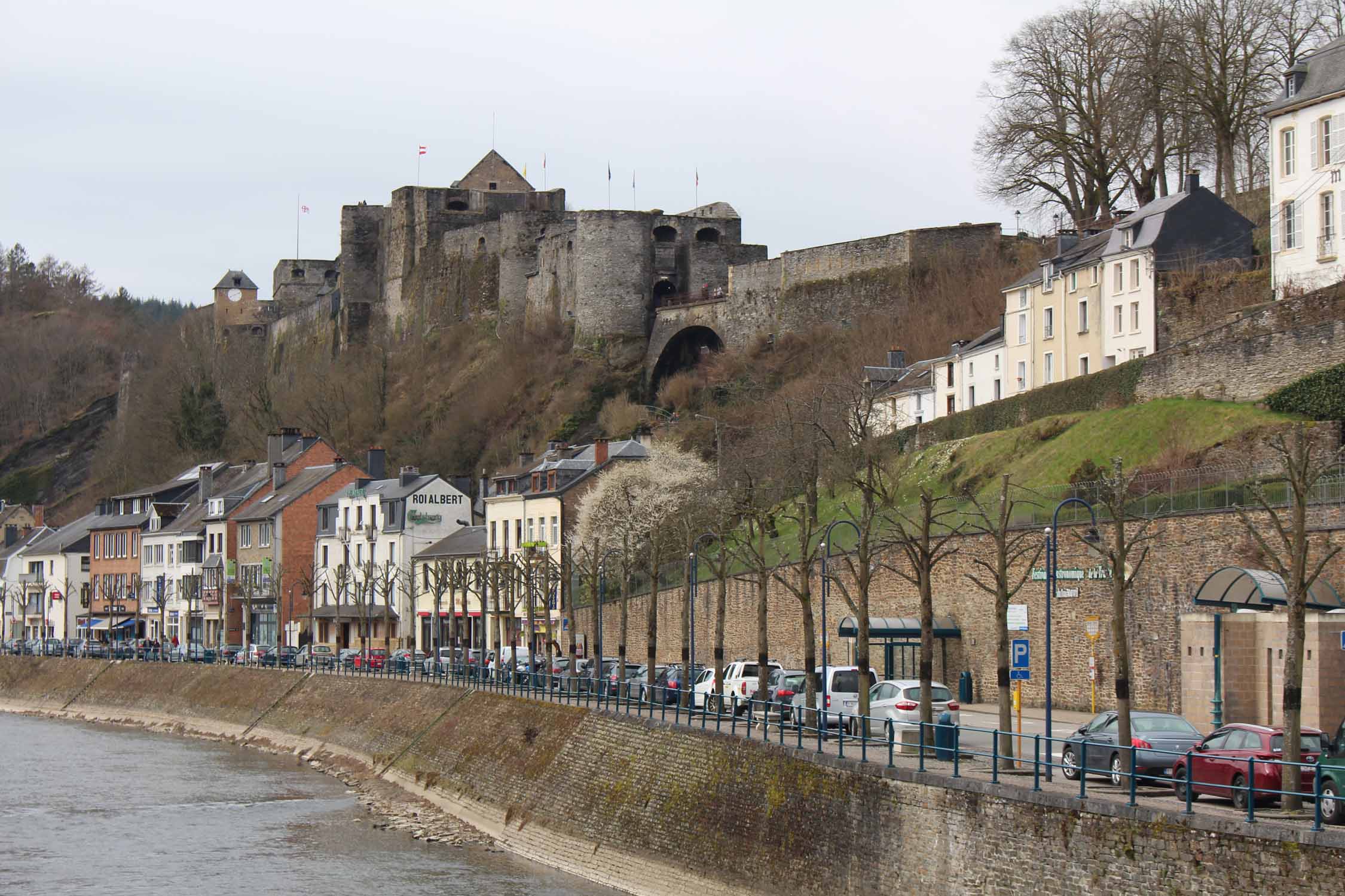 Le château-fort de Bouillo