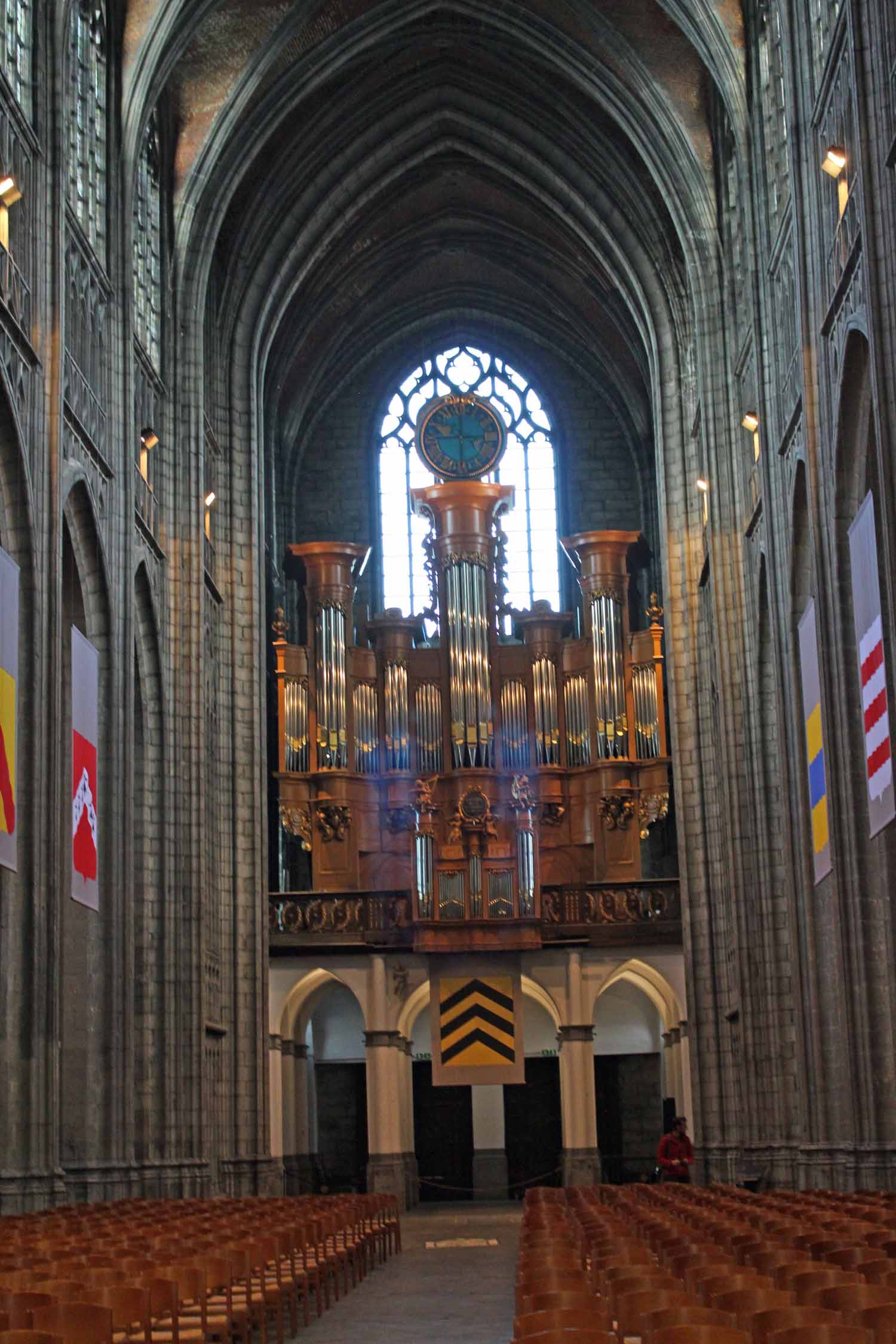 Mons, Collégiale Sainte-Waudru, nef