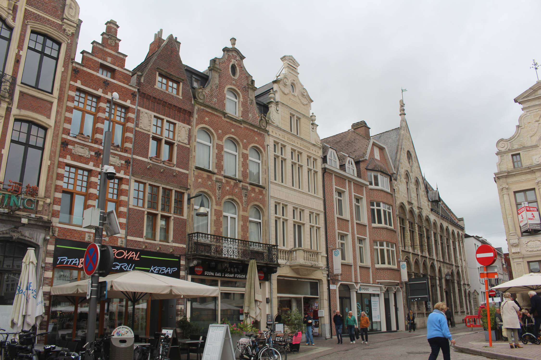 Lierre, Grand-place, façades