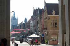 Fa&ccedil;ades de la rue Menin &agrave; Ypres