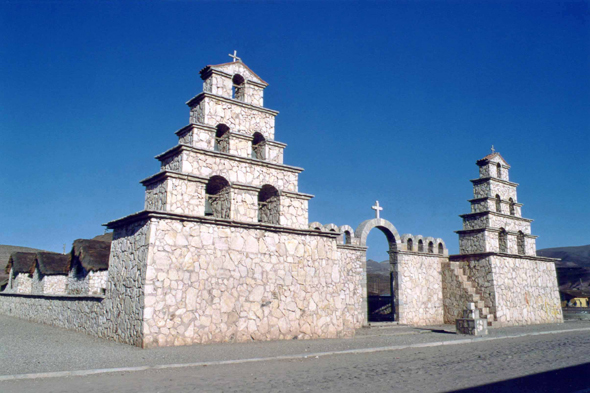 L'église de San Cristobal, Bolivie