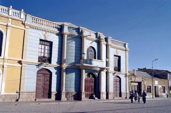 Des maisons typiques dans la ville d'Uyuni