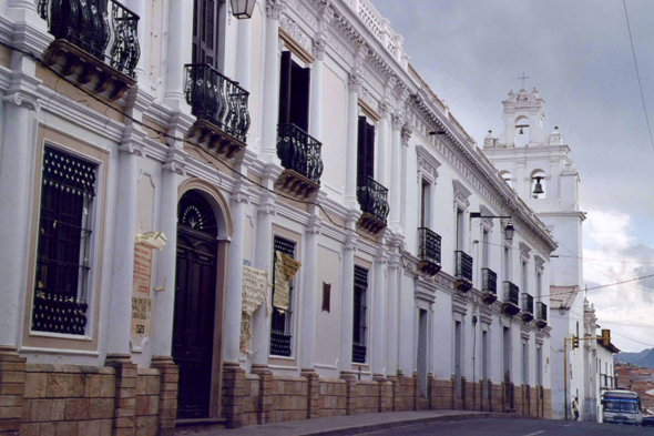 Rues et trottoirs à Sucre