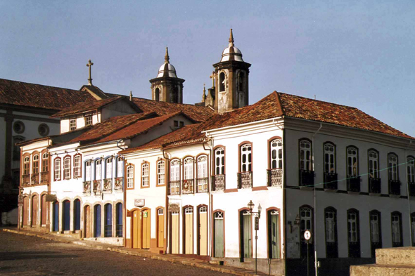 Brésil, Ouro Preto, la place Praça Tiradentes