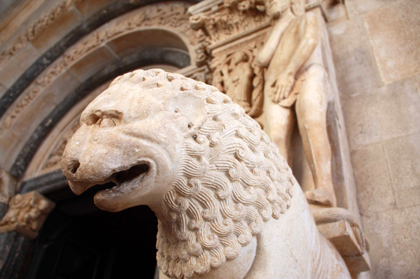 Trogir, cathédrale Saint-Laurent, sculpture