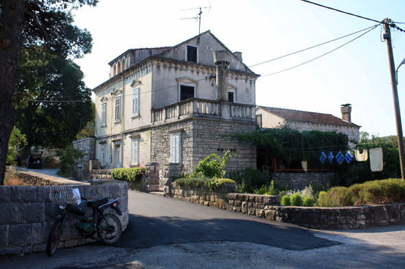 Le Village de Zrnovo