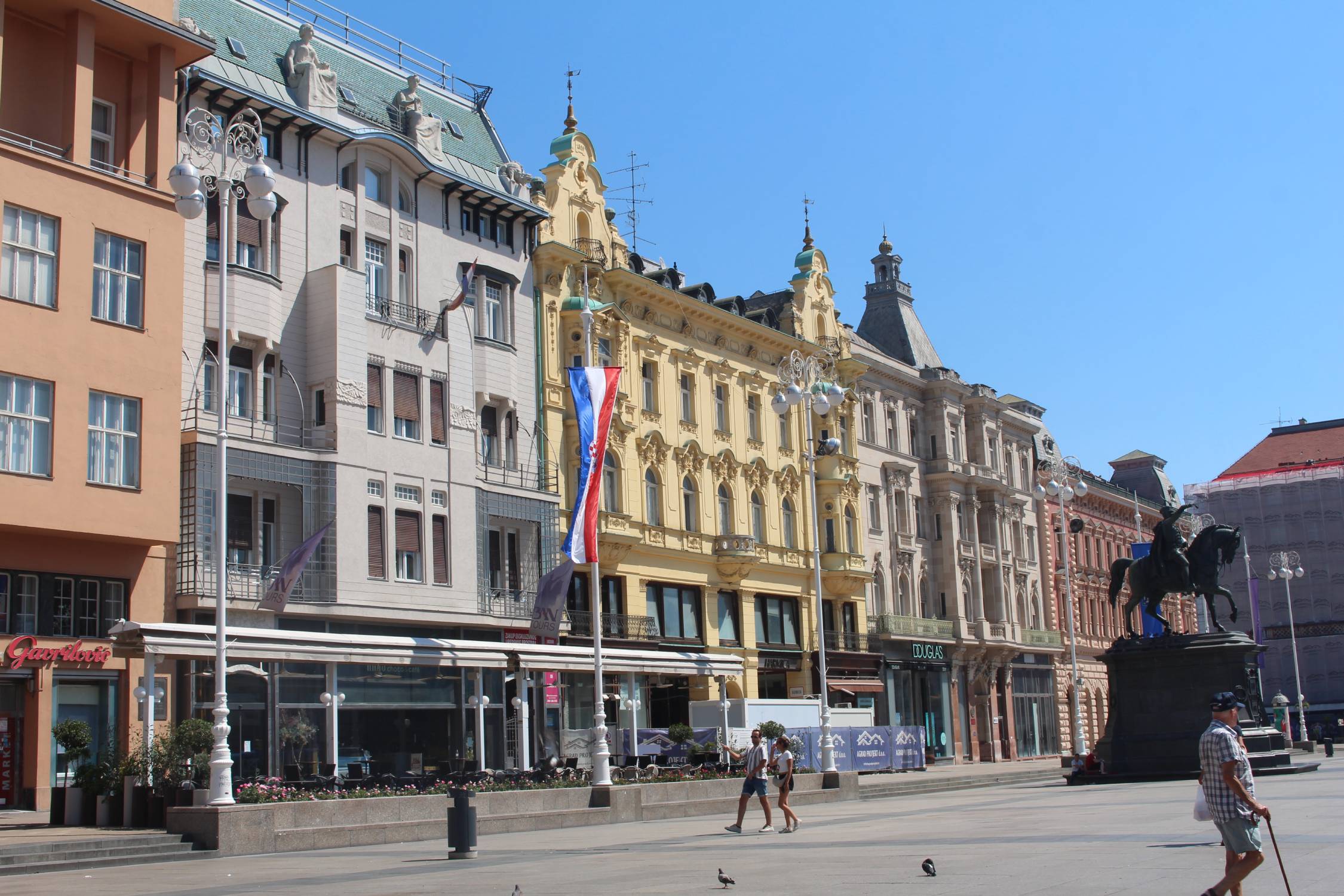 Zagreb, place Ban-Jela?ic