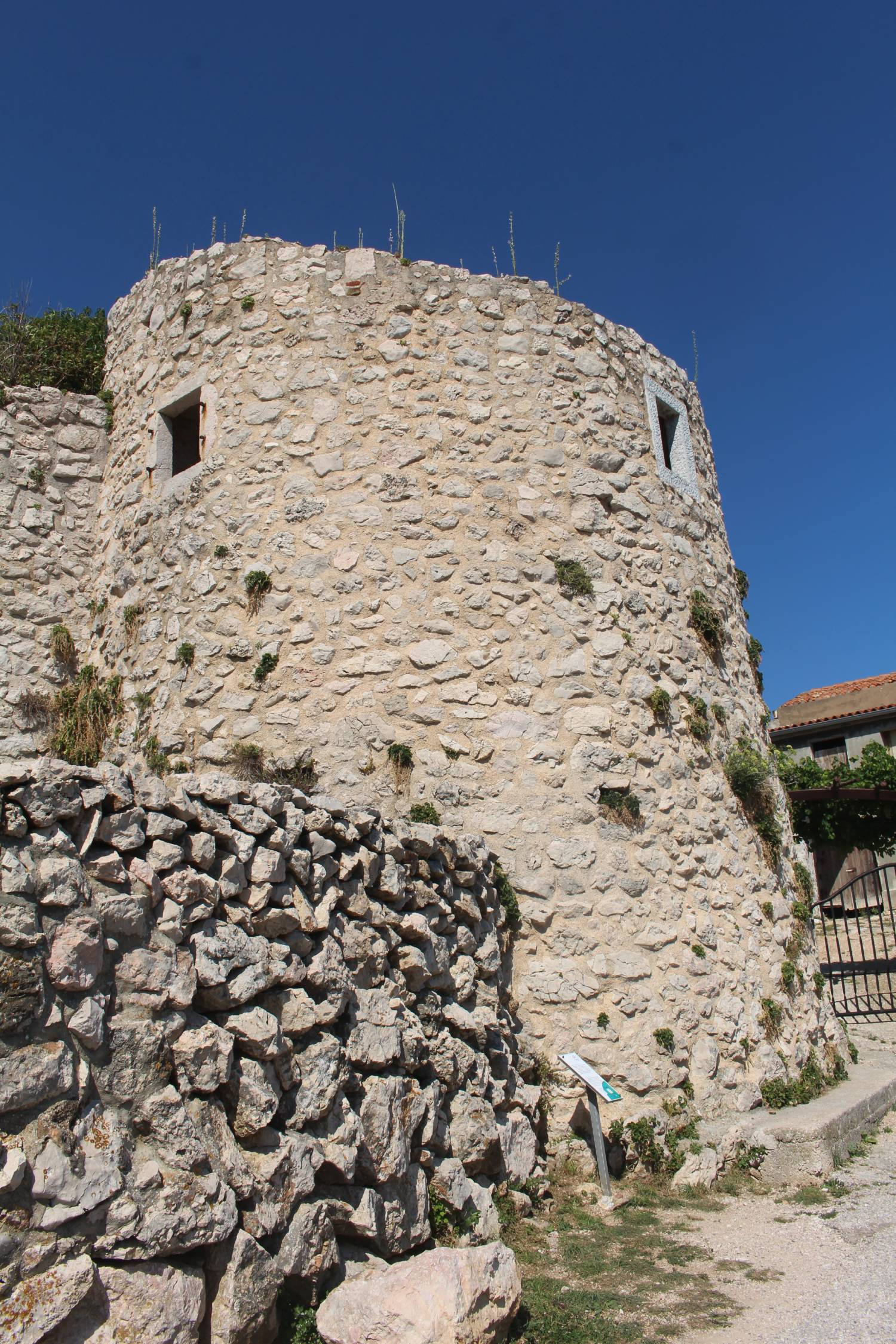 Ile de Krk, Vrbnik, remparts, tour