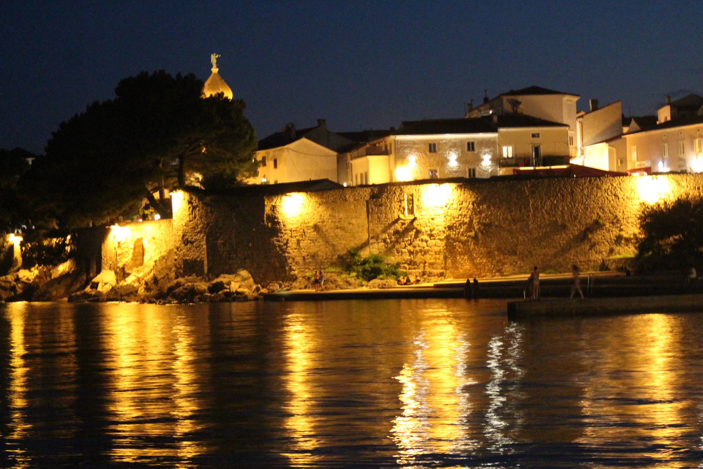 Ile de Krk, ville de Krk, nuit