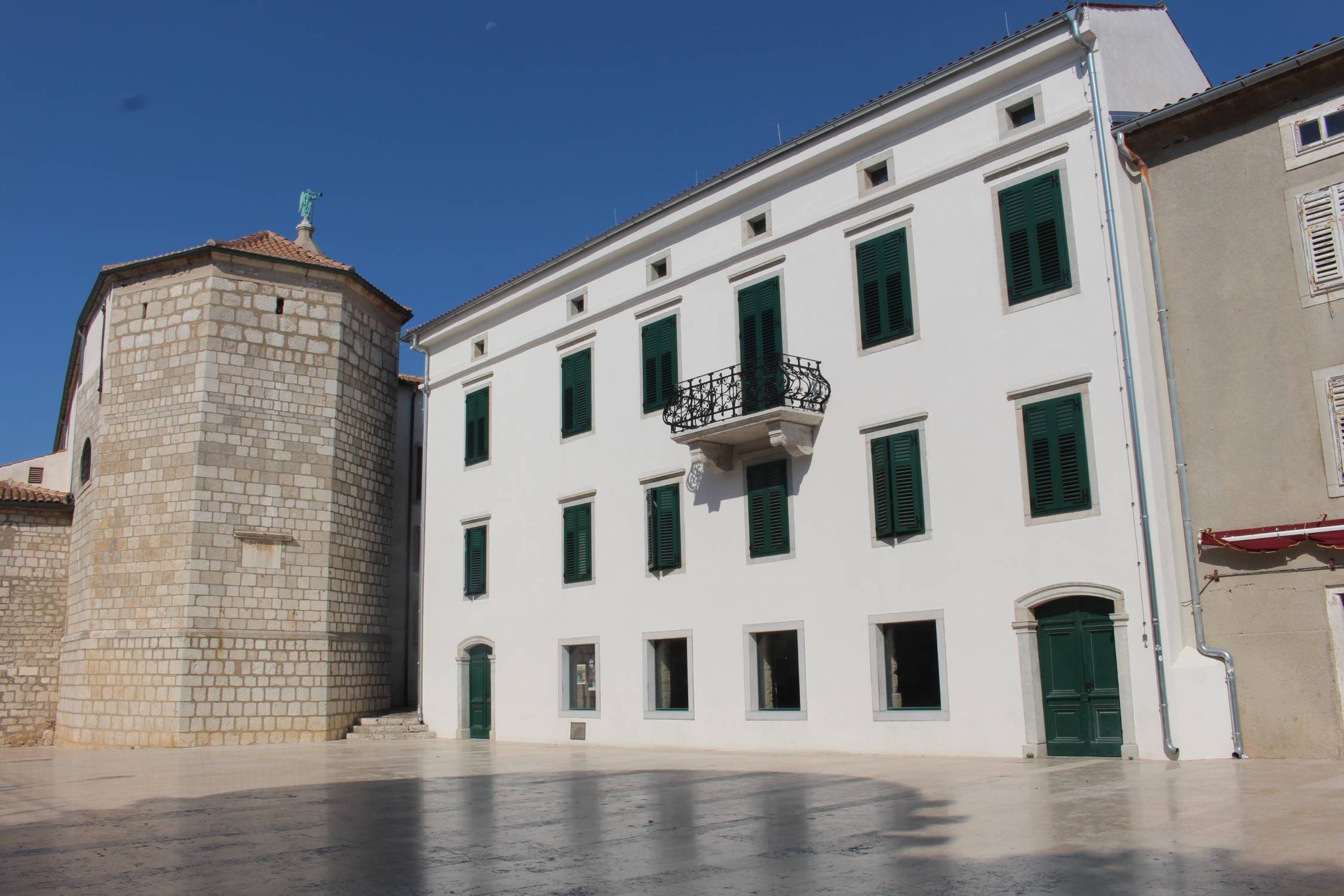 Ile de Krk, ville de Krk, château, tour