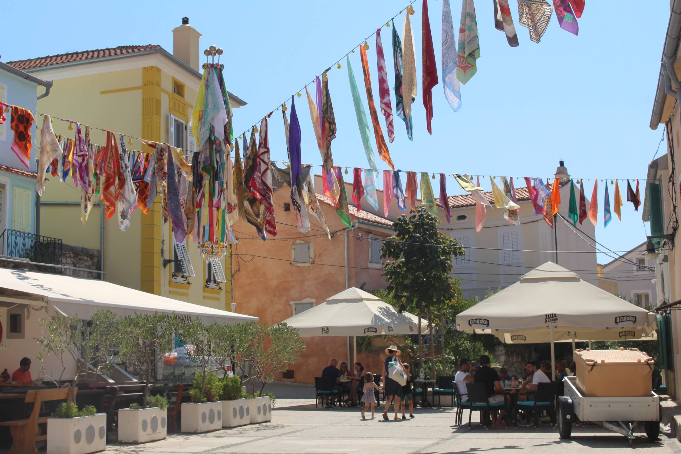 Ile de Krk, Omišalj, place principale
