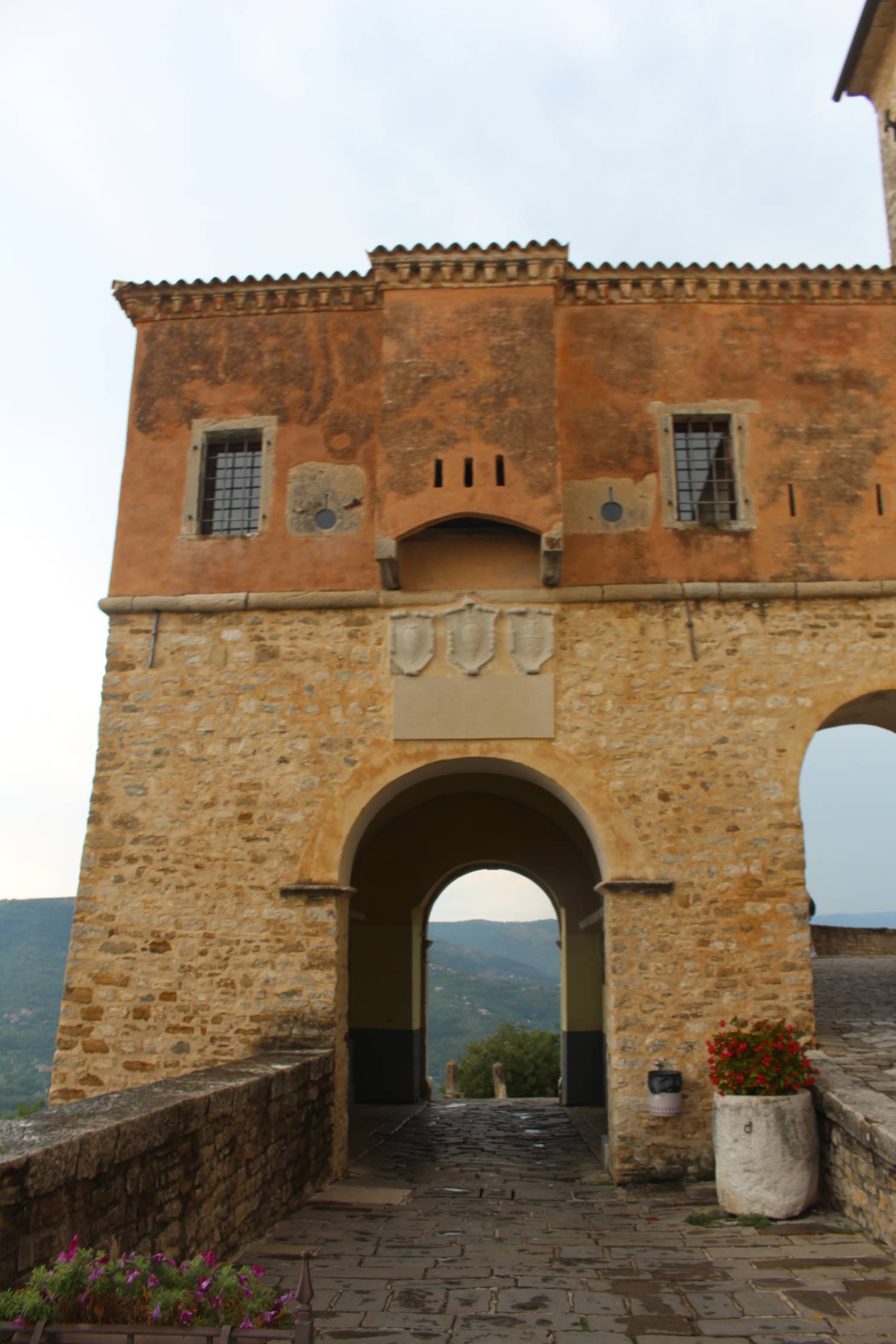 Istrie, Motovun, porte de la ville