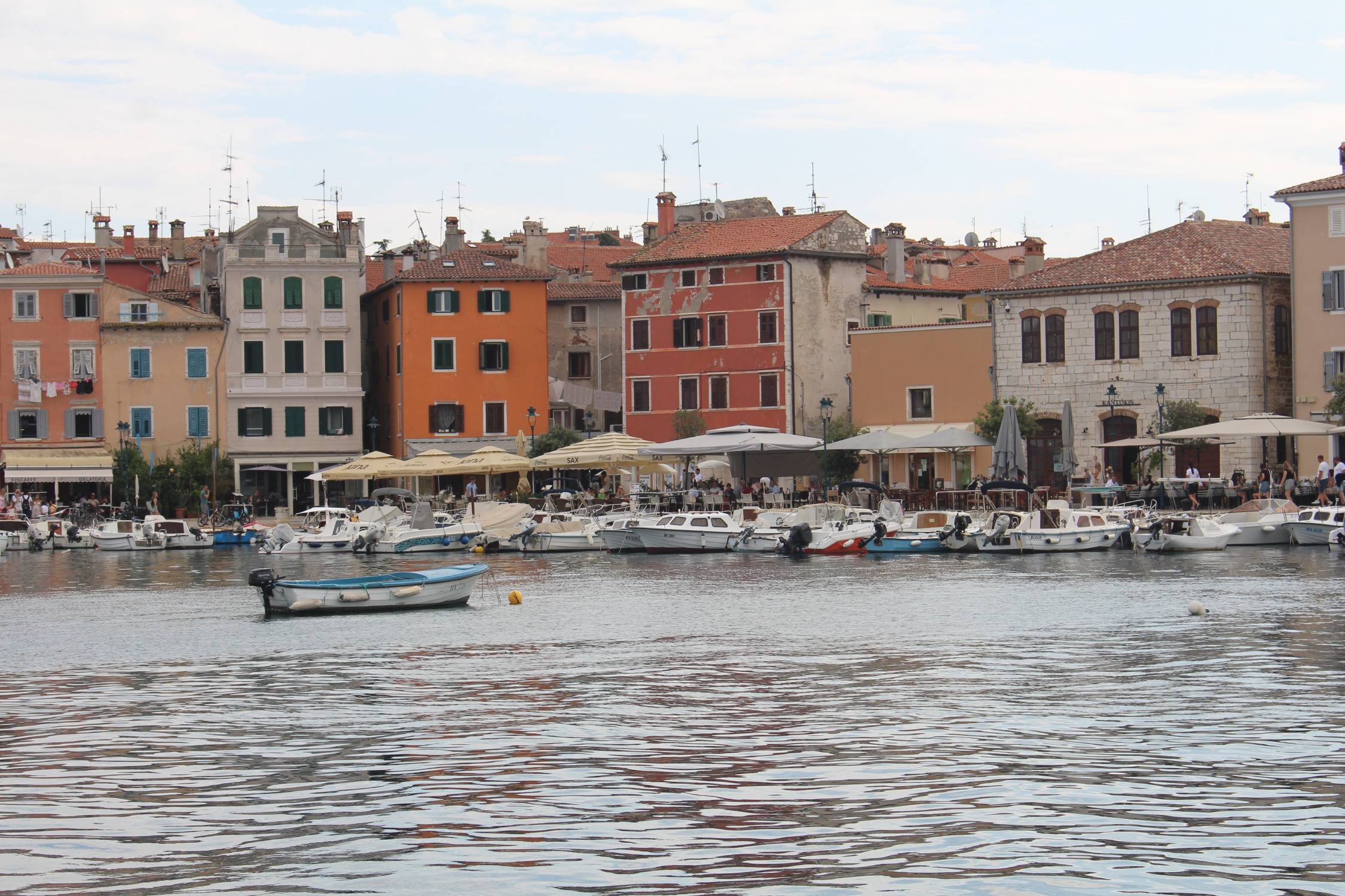 Istrie, Rovinj, port, façades colorées