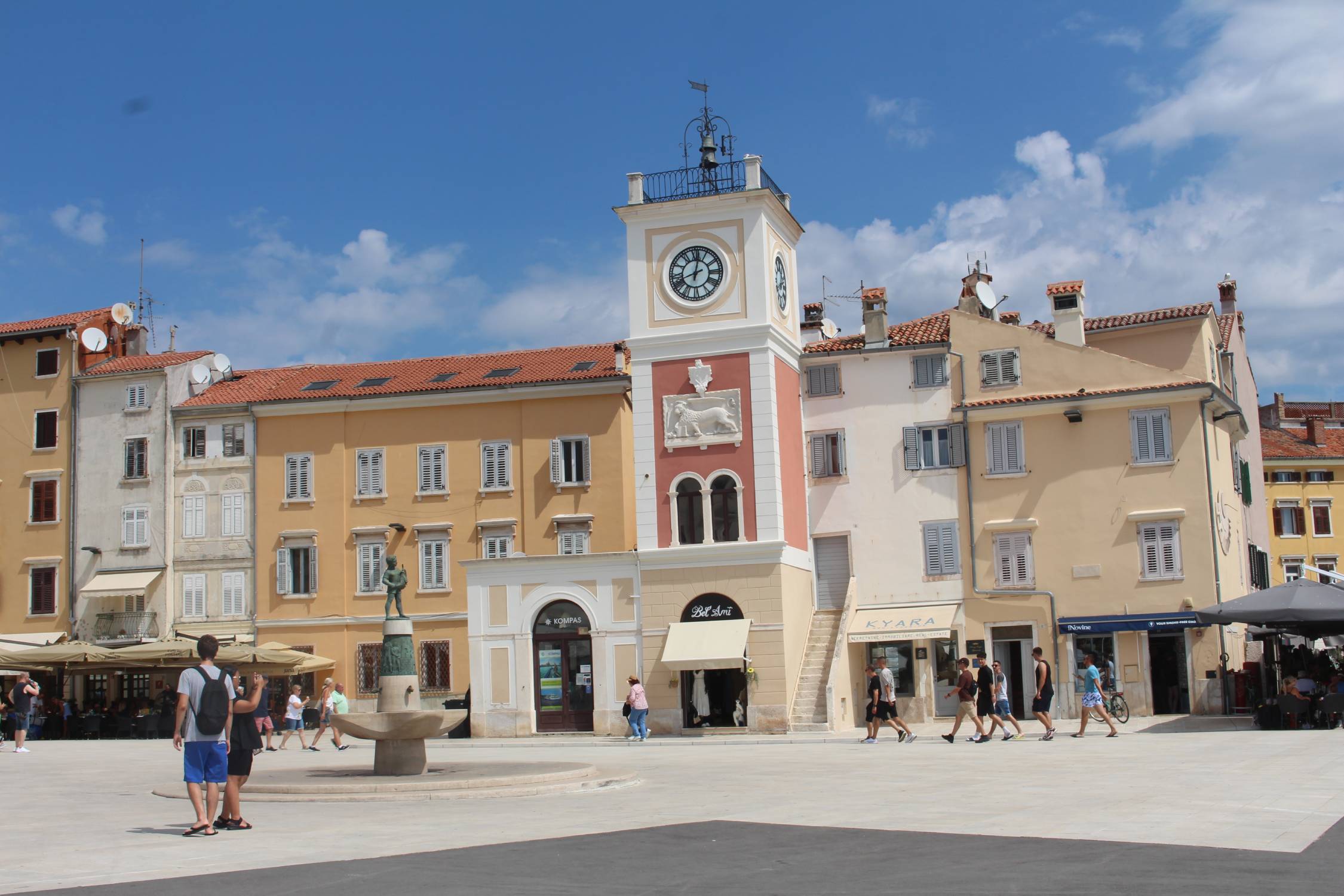 Rovinj, place, maréchal Tito