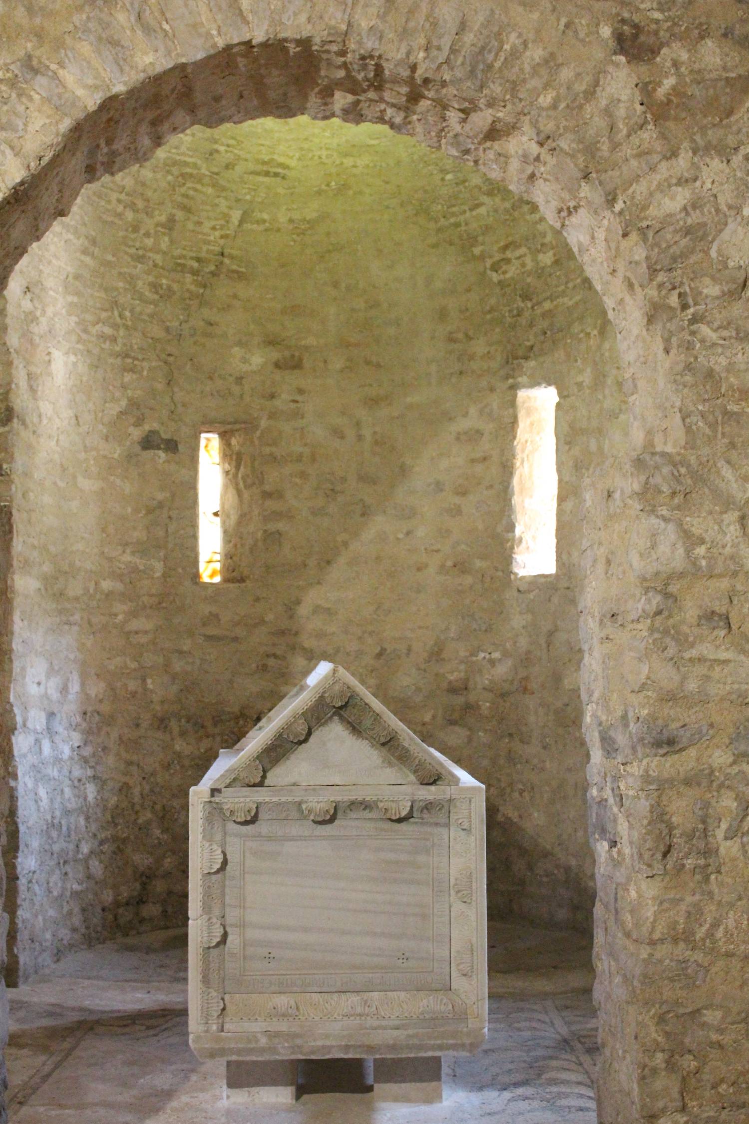 Pore?, basilique euphrasienne, tombeau