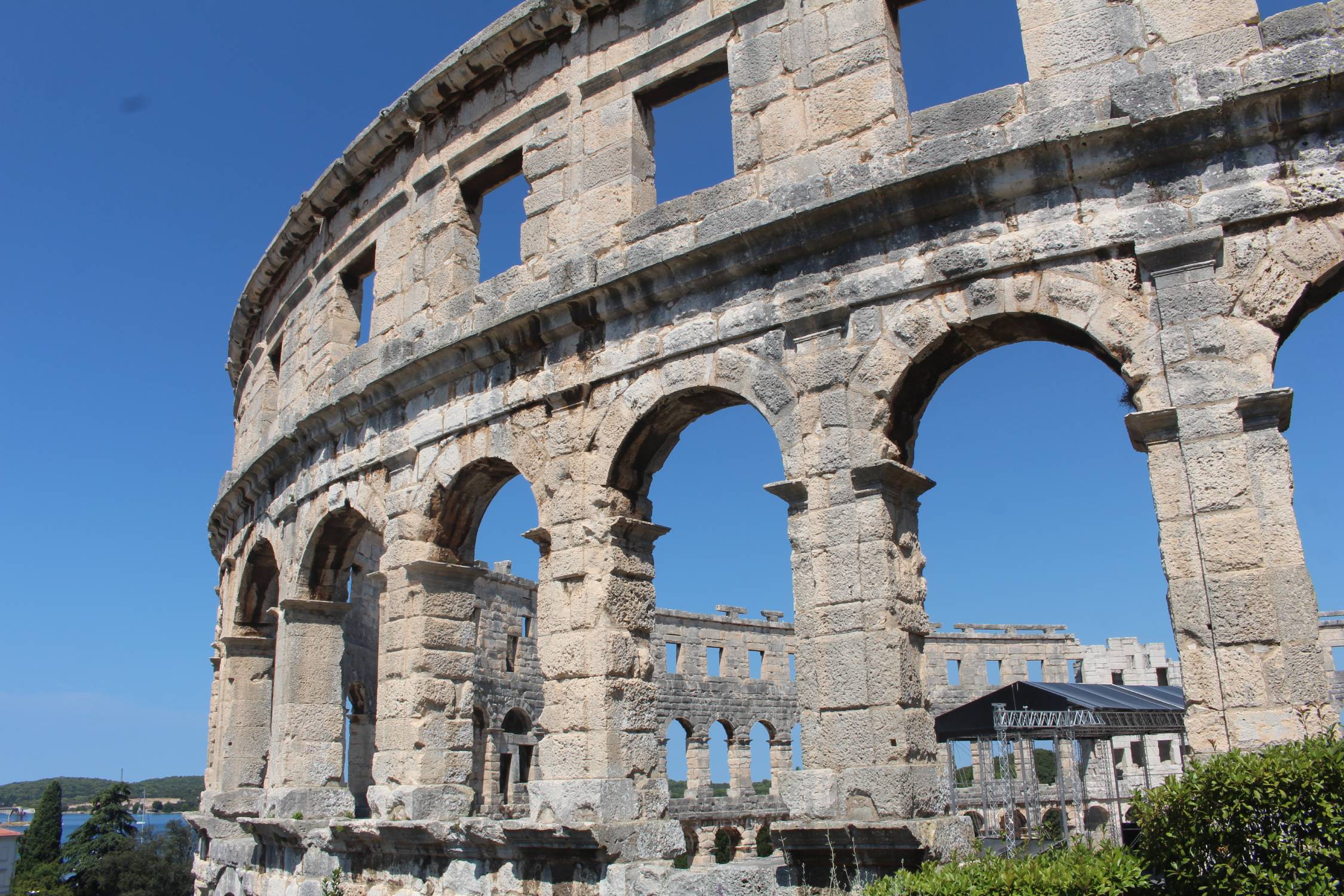 Amphithéâtre romain de Pula