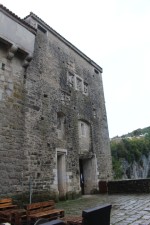 Entr&eacute;e du ch&acirc;teau de Pazin