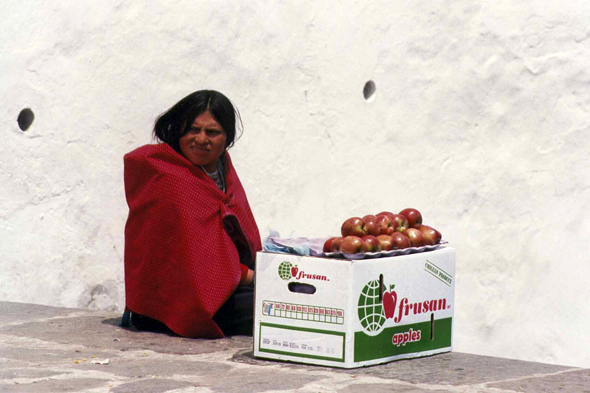Quito, marchande de pommes